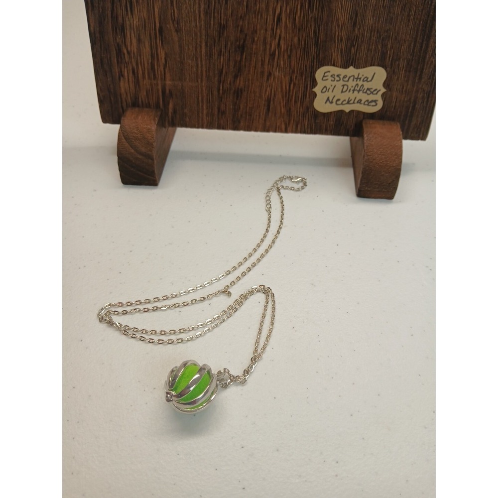 Essential Oil Diffuser Necklace - Picture 2 of 5